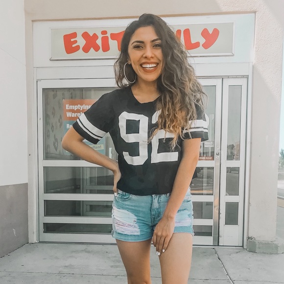 Tops - Cropped '92 tee Tops - Cropped '92 tee
